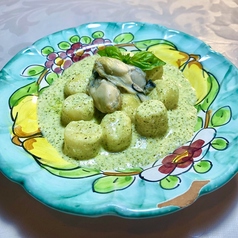 大振り牡蠣のジェノベーゼのニョッキ