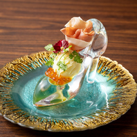 【写真映えする華やかな料理】