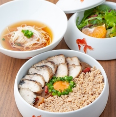 有田焼三段珠近江鶏かしわ飯