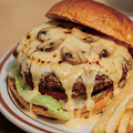料理メニュー写真&nbsp;●KINGDOM MUSH MELT BURGER(キングダムマッシュメルトバーガー)