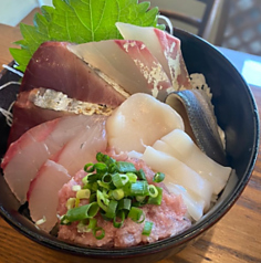 海鮮丼