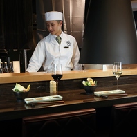 五感を刺激するライブ感！職人の技を間近で楽しむ特等席