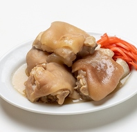 とろとろに煮込んだもうひとつの名物豚足煮込み