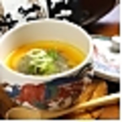 【プリンのように滑らか！】贅沢カニ身と濃厚カニ味噌ソースの茶碗蒸しの写真