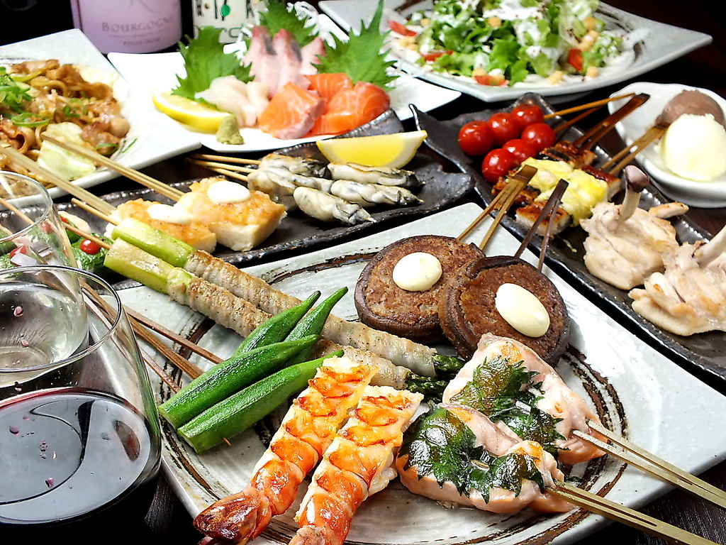 各種宴会にもご利用ください♪大人気の串焼きをたっぷり堪能できる≪串ばるコース≫4000⇒3500円★