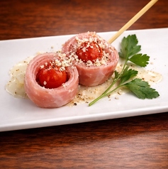 ミニトマト生ハム巻き串シーザーソース