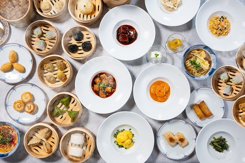 約30種以上のお料理を好きなだけ楽しめるオーダービュッフェスタイルのレストラン