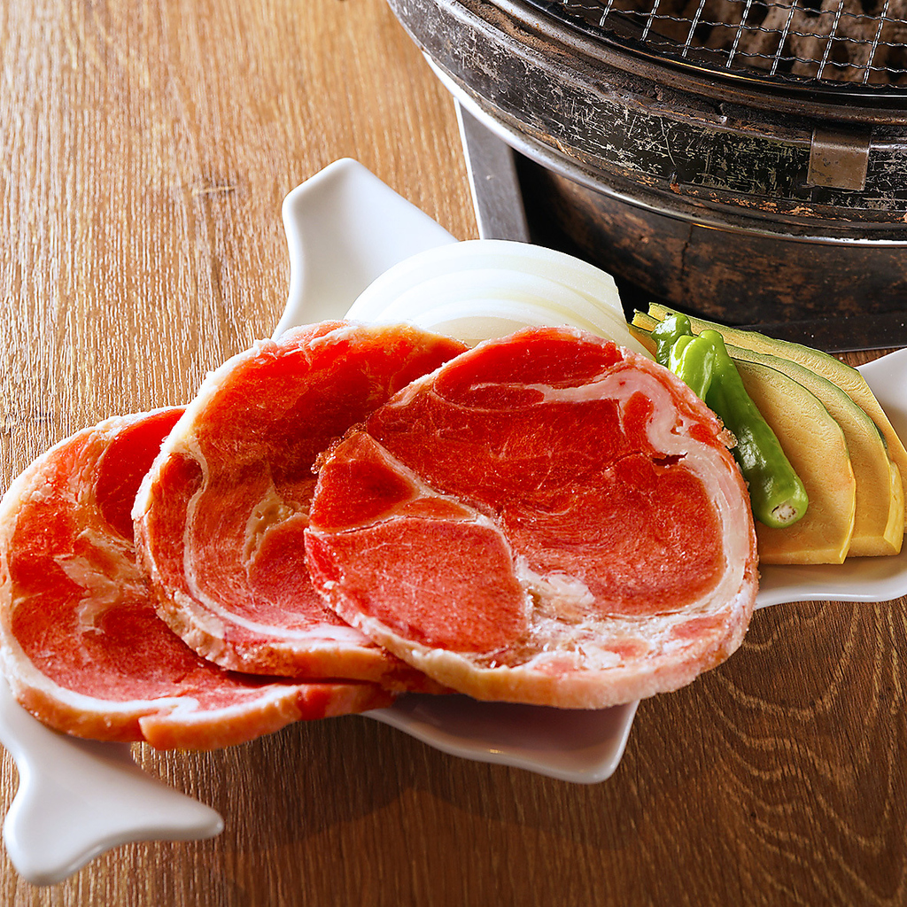 文句なしの素材を炭火で焼き上げる！気軽に焼肉をお楽しみください。