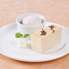 桜のチーズテリーヌと桜のアイス