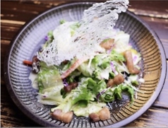 自家製ベーコンのシーザーサラダ