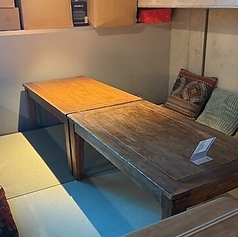 【ゆったりお座敷席】お子様連れのお客様も気兼ねなくお越しくださいませ。ベビーカーでも入店出来ますので、どうぞそのままお入りください♪