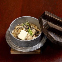 牡蠣の醤油バターの釜めし