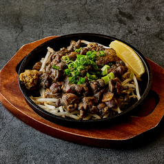 はかた地鶏もも肉の丸ごと炭火焼き