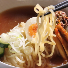 3つの味から選べる！贅沢な冷麺セットが1000円(税込)！