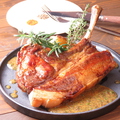 料理メニュー写真 国産豚枝肉の骨付きロースのステーキ 400g