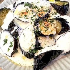 揚げ茄子のヨーグルトソースがけ/ Fried Eggplant with Yogurt Sauce