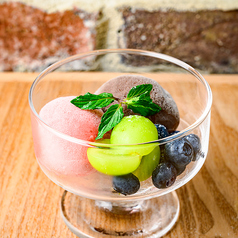 自家製なめらかジェラート ～芳醇な旬果実の香り～