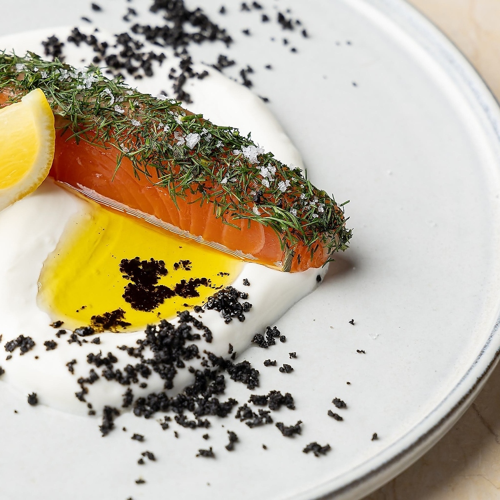 サーモンのハーブマリネ