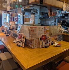 当店の特等席はカウンター席です。大将と気軽にお話し出来ちゃいます。お1人様も大歓迎！