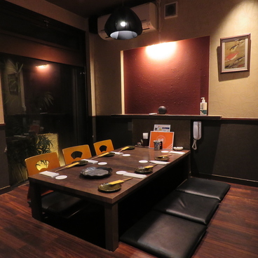 串揚酒場 ぞろ芽 学園大通り店の雰囲気1