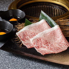 【すき焼き・しゃぶしゃぶで味わう贅沢和牛】特選和牛　ロース肉(150g)野菜盛り付きの写真