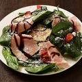 料理メニュー写真&nbsp;生ハムとルッコラのサラダ