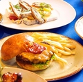 料理メニュー写真&nbsp;アロフトバーガー フレンチフライ添え