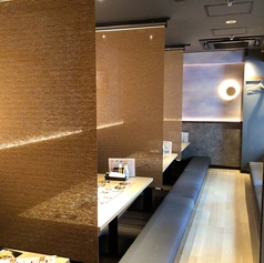 靴を脱いでゆったり足を伸ばせる大人気の掘りごたつ席です。36名様までのご宴会に対応しております。