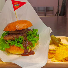 【終日注文可能】ブランチメニュー◇かぶりつきバーガーの写真