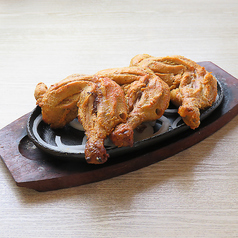 タンドリーチキンはスパイシーで焼きたてがおすすめ☆の写真