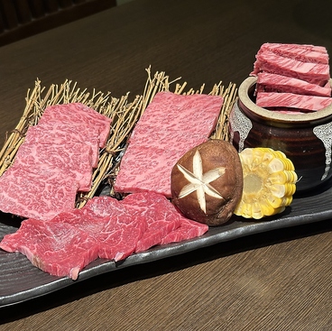 炭火焼肉エイト桃谷店のおすすめ料理1
