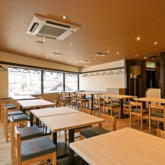 テーブル　※画像は系列店