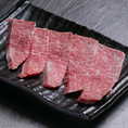 【ホルモン酒場　花川焼肉苑の魅力紹介　その1】《食肉卸店直営だからこその品質》　肉を冷凍せずご提供しているため、質のいい焼肉をお召し上がりいただけます！