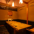 【掘りごたつ4名個室】4名様の掘りごたつ個室はご家族や少人数のご友人との会食など、気軽なお食事に最適。契約農家から直送される新鮮でヘルシーなお野菜を使用。ソフトドリンクやお茶のご用意もございますので、お食事を楽しみたいお客様もぜひご利用ください。大切な人たちと特別な時間に、お気軽にご来店ください。