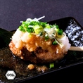 一本一本じっくり丁寧に焼き上げるのでびっくりするほどふっくら＆ジューシー！一番美味しい状態で召し上がれ♪つくねを使用したコースも多数！２時間飲み放題付で3,000円(税込)よりご用意しております。