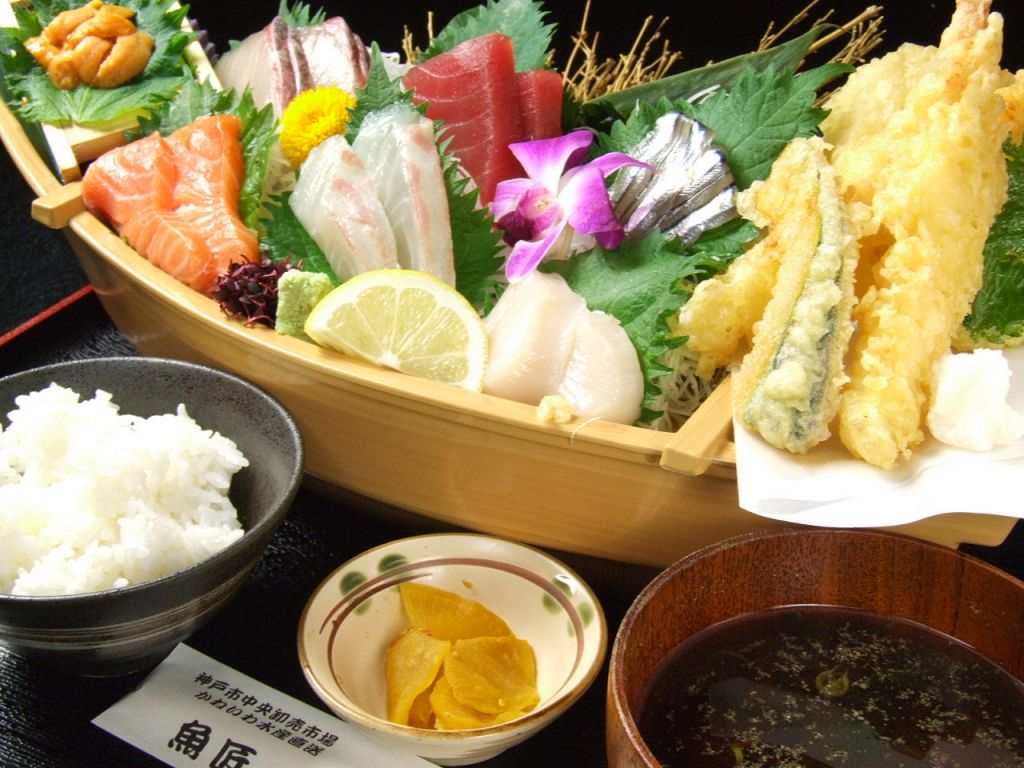 TVでも紹介されたことのある【舟盛りランチ】1930円は必食!!口コミも多数♪