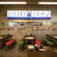 【アットホームな店内】お一人様からご友人同士、ご家族でのお食事まで幅広いシーンにぴったりな開放感のある大衆居酒屋。気軽に立ち寄れる居心地の良い空間で、ゆったりとお食事やお酒をお楽しみいただけます。仕事帰りの一杯や各種ご宴会にも最適。心を込めたおもてなしで皆様のご来店をお待ちしております。