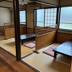 博多とりかわ鬼皮芥屋店の雰囲気3