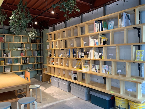 本棚オーナーになれるブックカフェ