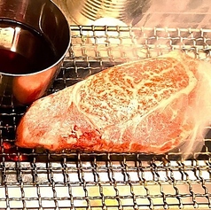 黒毛和牛炭焼きステーキ(100g)