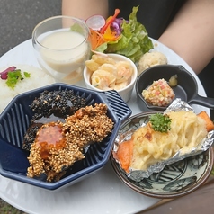 週替わりハーフ＆ハーフプレートランチ