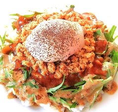 白胡麻担々タコライス