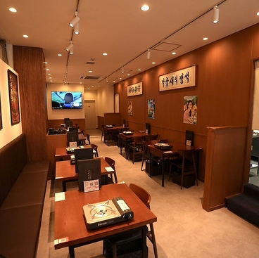 サウィ食堂 高松店の雰囲気1