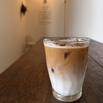 当店こだわりの『カフェラテ』！優しいおいしさが口いっぱいに広がります。優雅なひとときを。