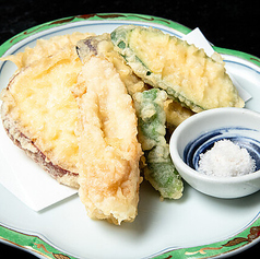 野菜の天ぷらの盛り合わせ