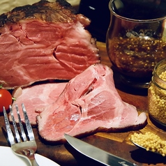 部位ごとに調理法を変える豚肉専門店 グロワグロワの写真