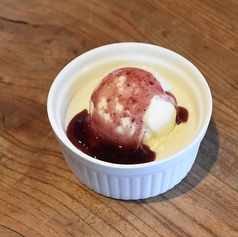 食辛房自家製杏仁豆腐