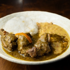 FRIJOL CON SECO カナリオ豆とグリーンハーブシチューの組み合わせ