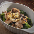 料理メニュー写真&nbsp;鶏とブロッコリーのチーズ焼