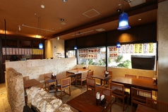 1名様から4名様用のテーブル席